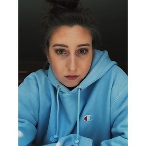 Meet your Posher, Alisa